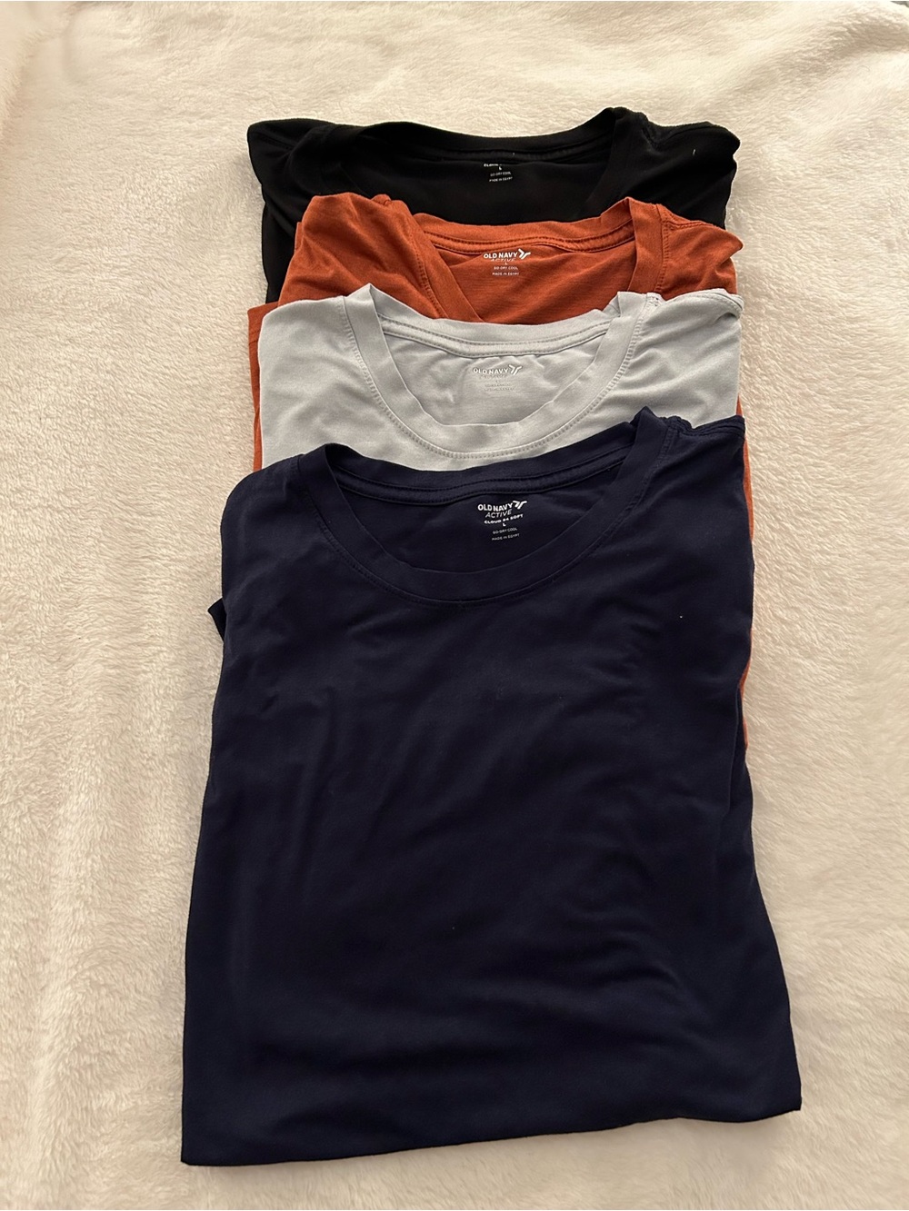 Old Navy Men's Crew Neck Tees in Navy, Light Gray, Rust & Black - 4-Pack